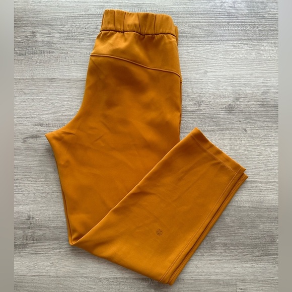 Lululemon Athletica Lululemon On the Fly 7/8 Pant  Relaxed Fit  Sz 6 like new - Picture 4 of 6